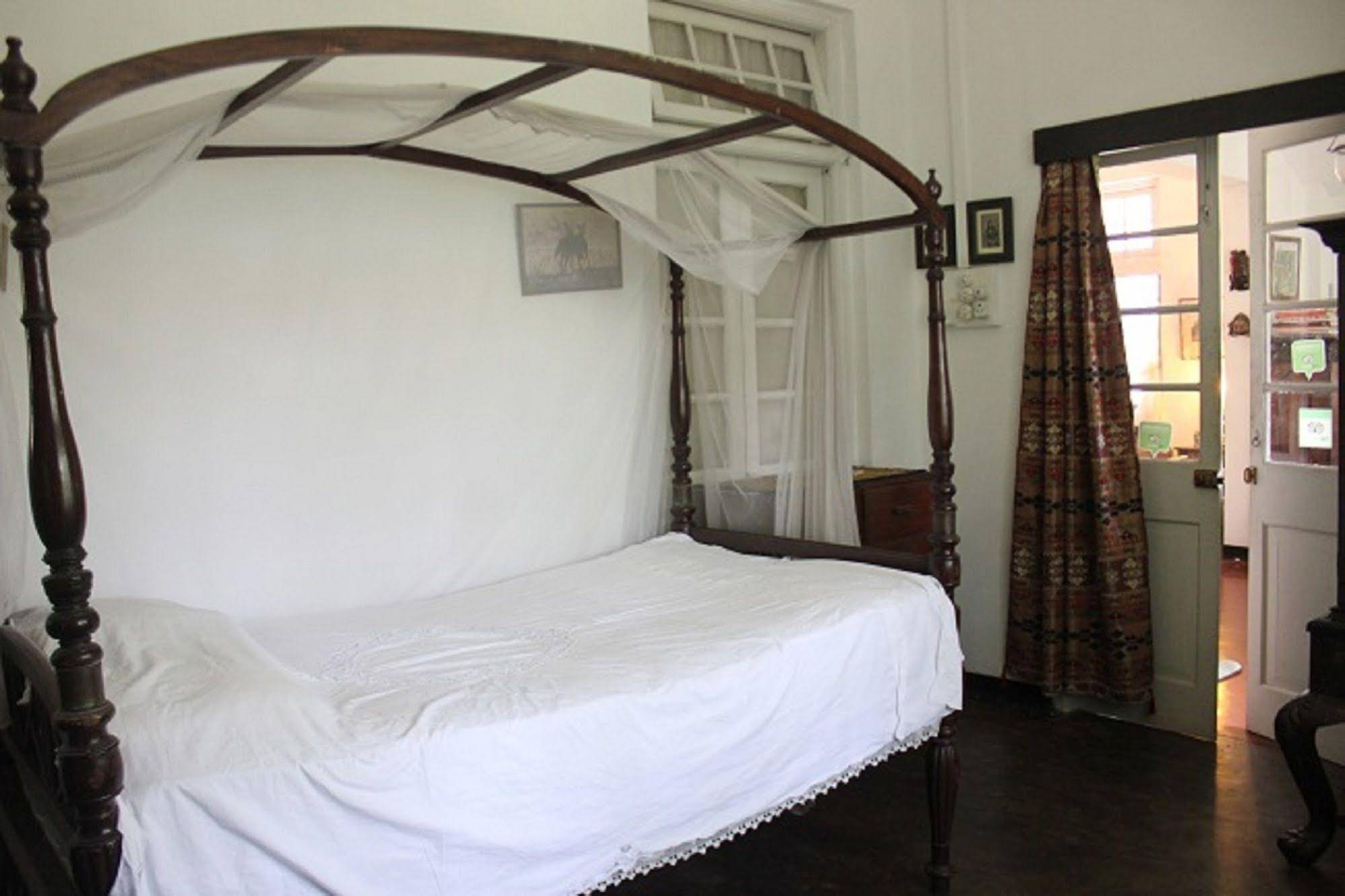 Vista Chelsea Gardens B&B