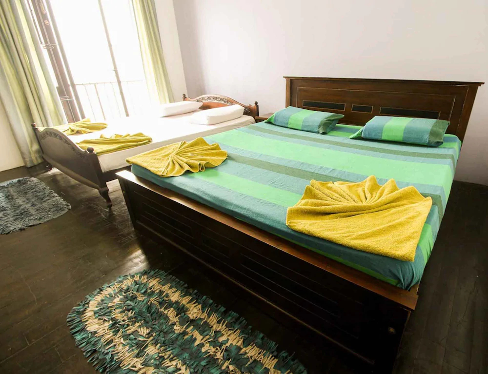 Yoho Solid Hotel Borella