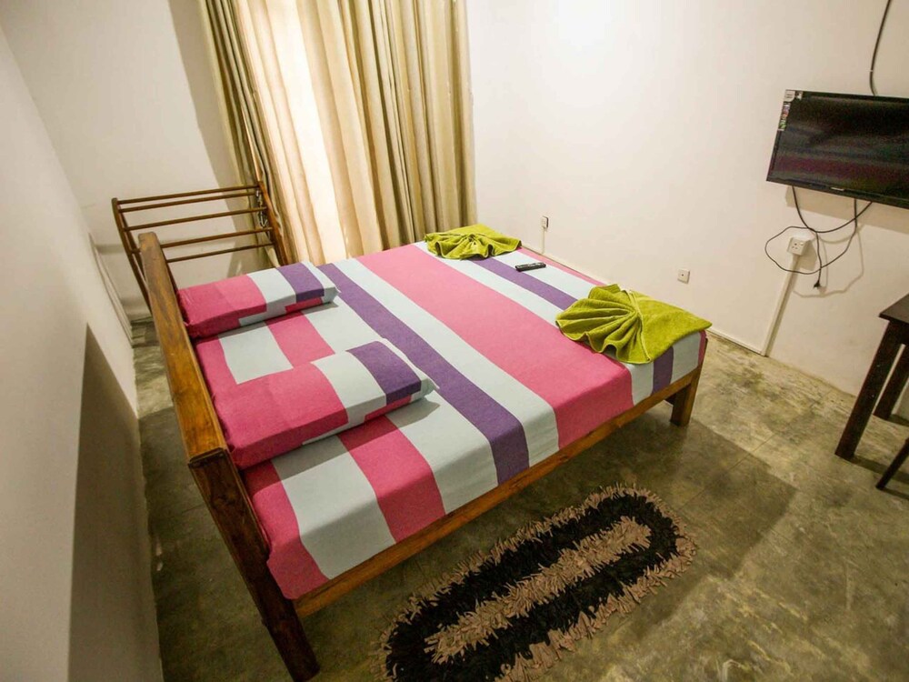 Yoho Solid Hotel Borella