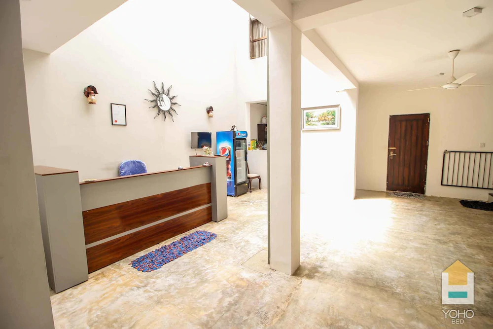 Yoho Solid Hotel Borella
