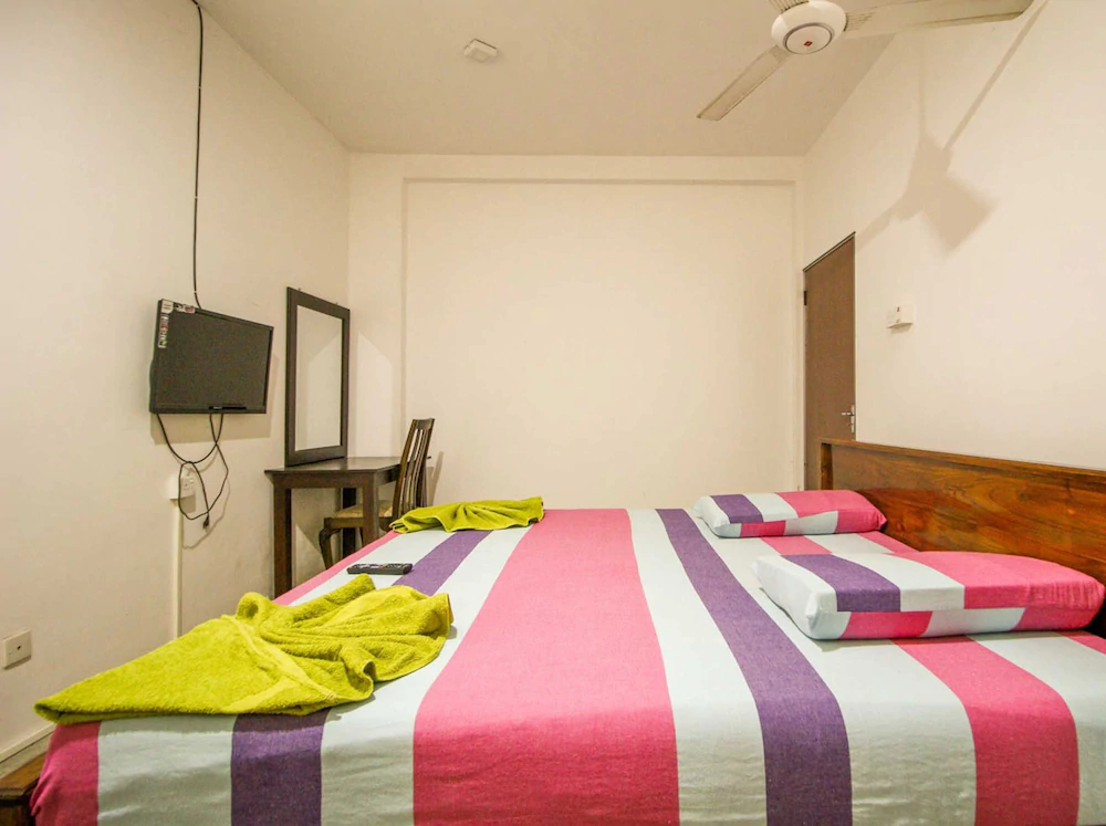 Yoho Solid Hotel Borella
