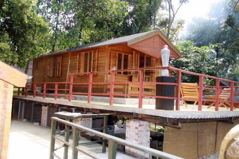 Zeppelin Eco Cabins