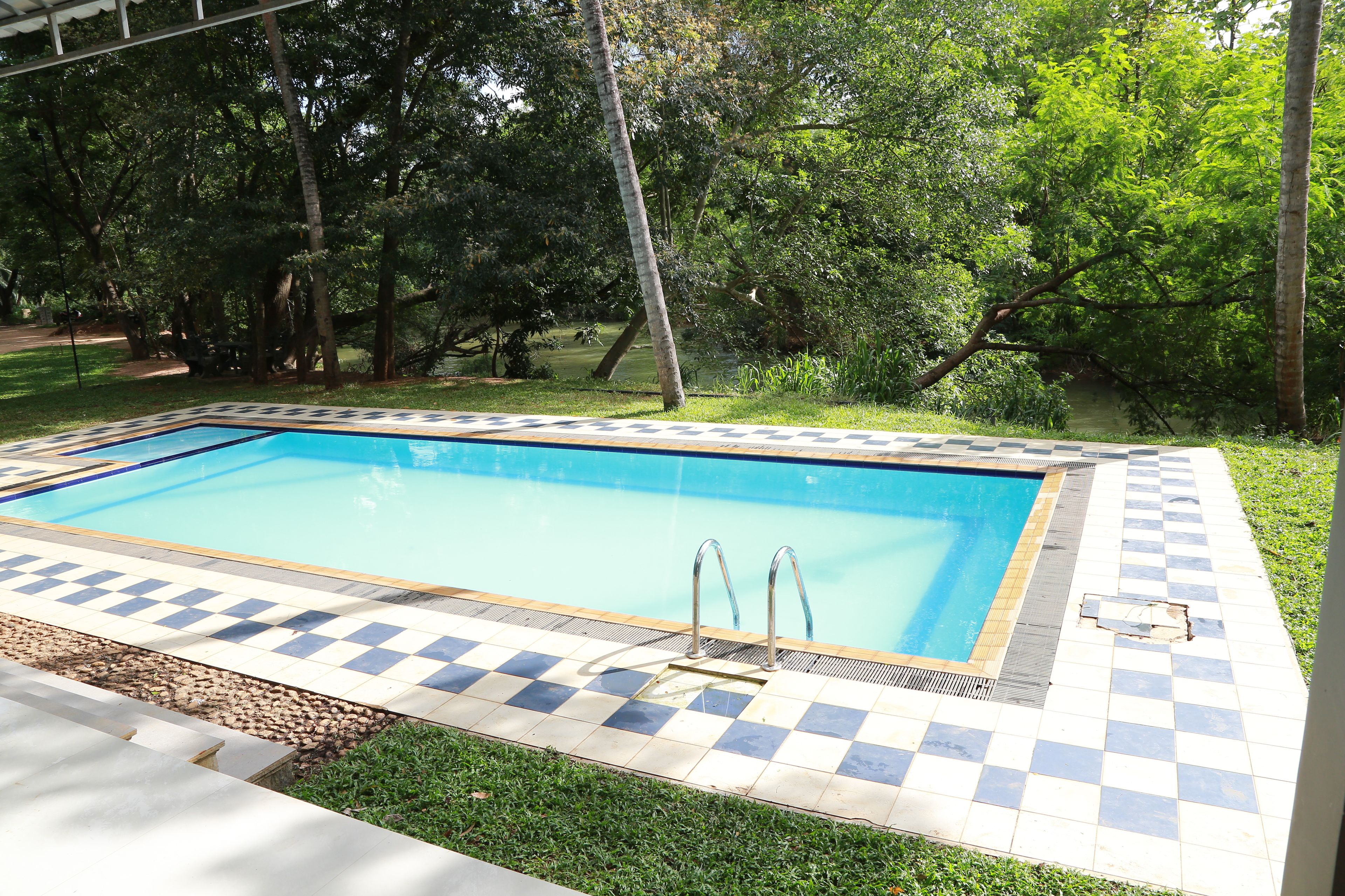 Grand Kalundawa Water Front Holiday Resort