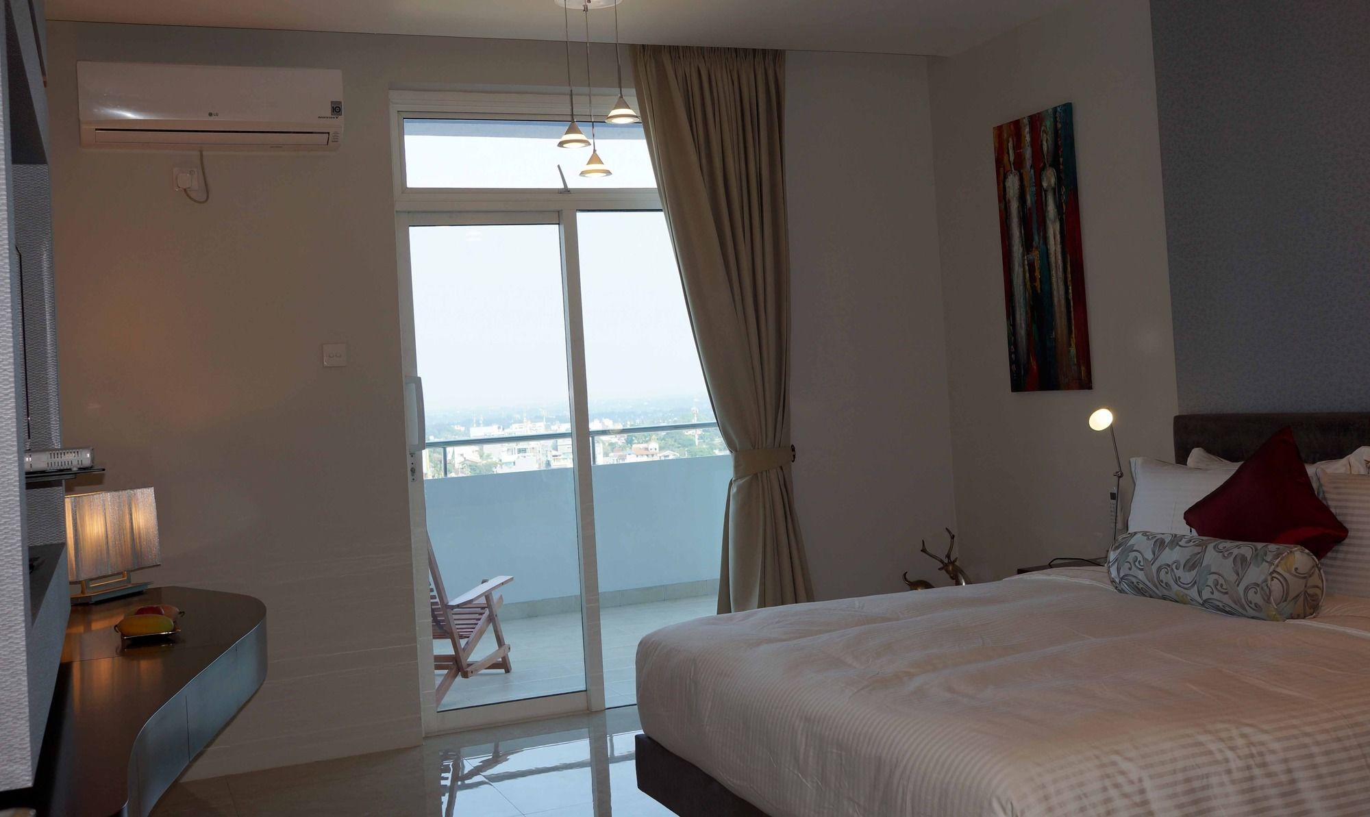 The Penthouse Above Sea