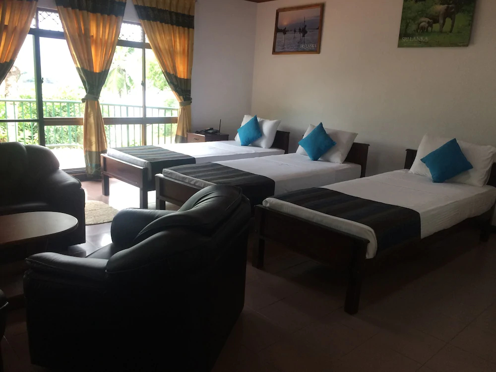Oruthota Chalets