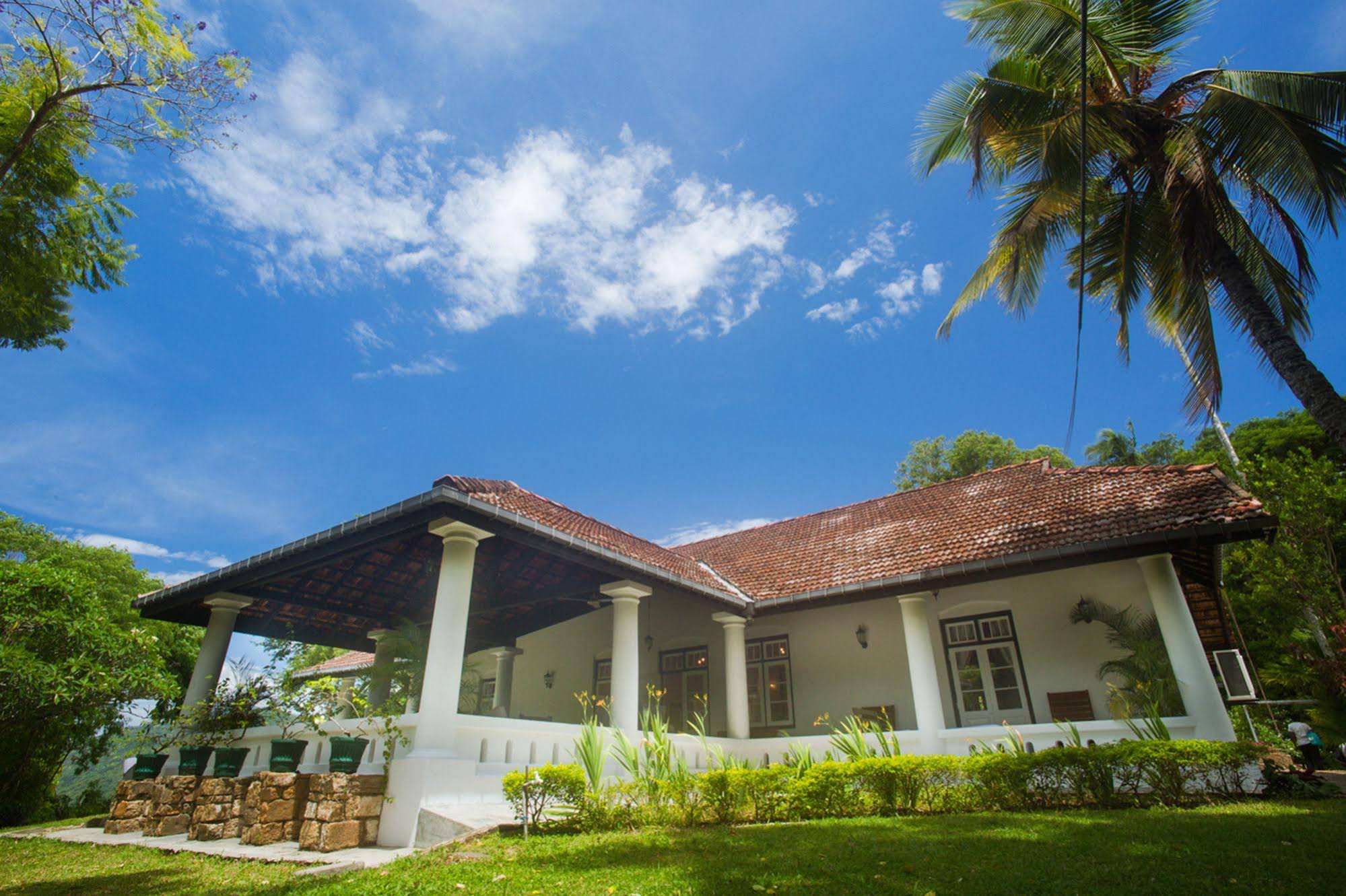 Victoria Golf & Country Resort