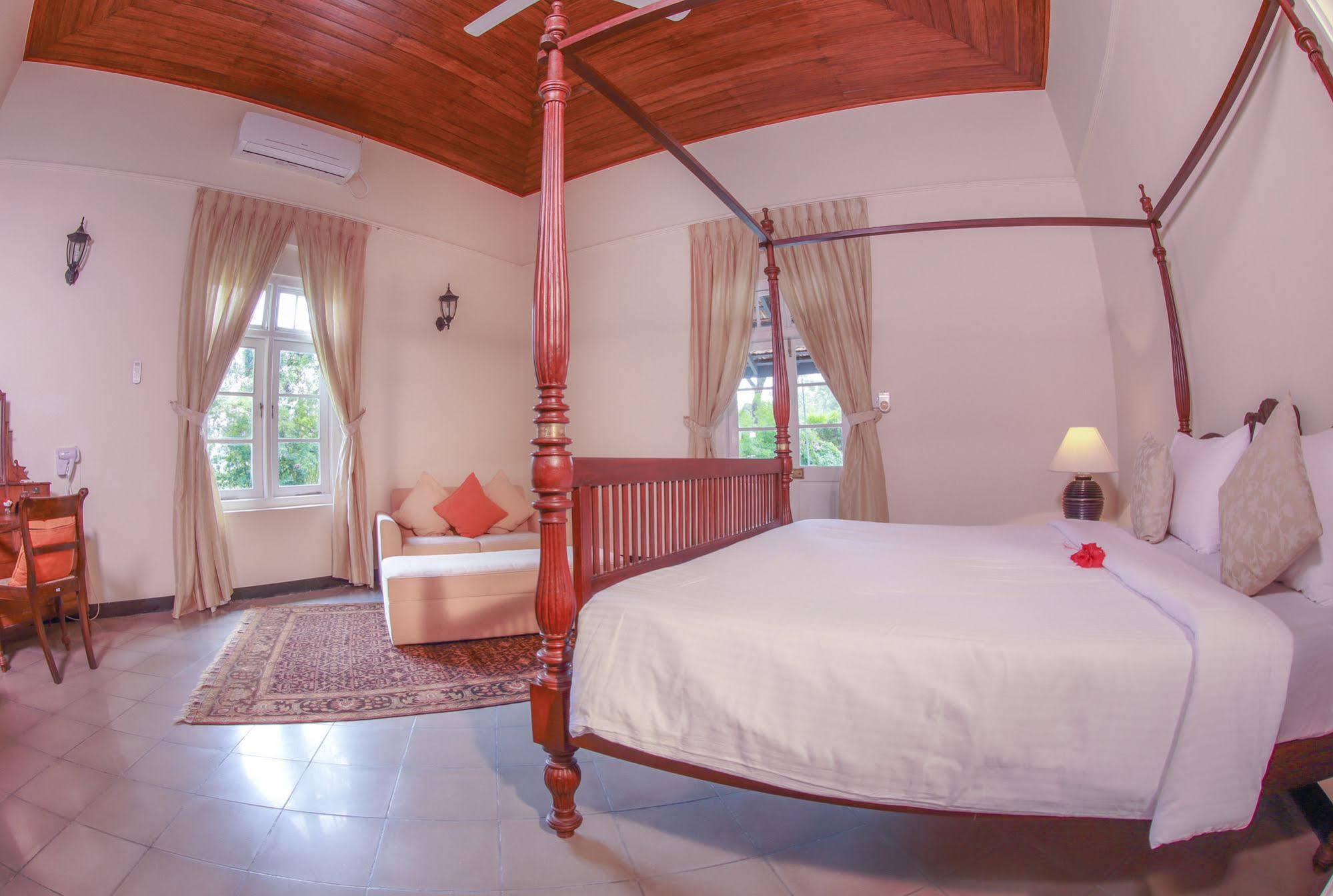 Victoria Golf & Country Resort