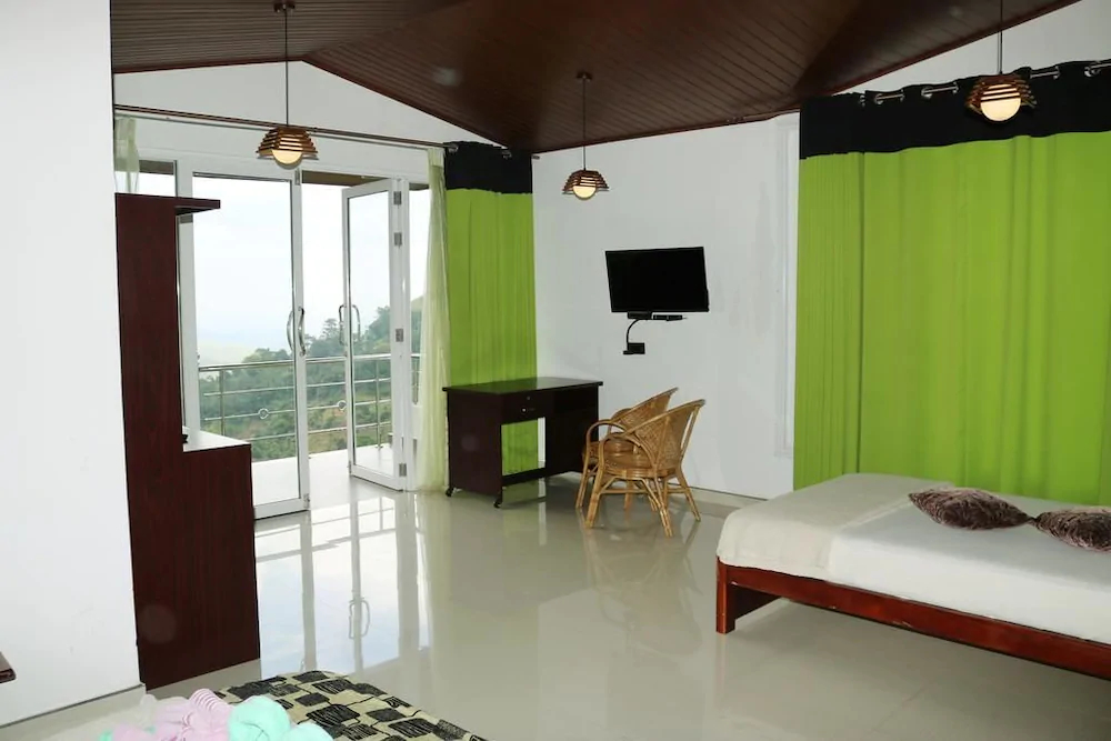Ella's Edge Resort