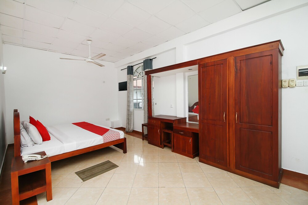 Wasantha Guest House by OYO Rooms
