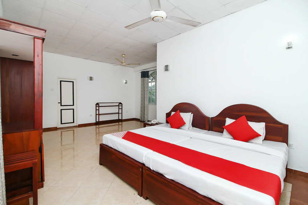 Wasantha Guest House by OYO Rooms