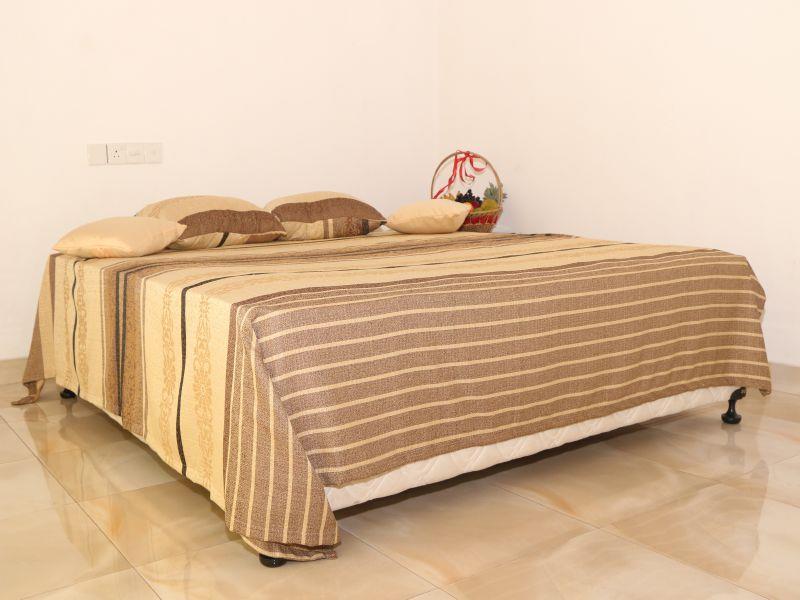 Tharusha White House Hotel