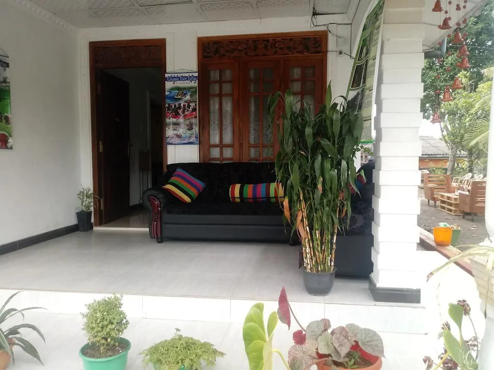 Yoho Jai Bungalow