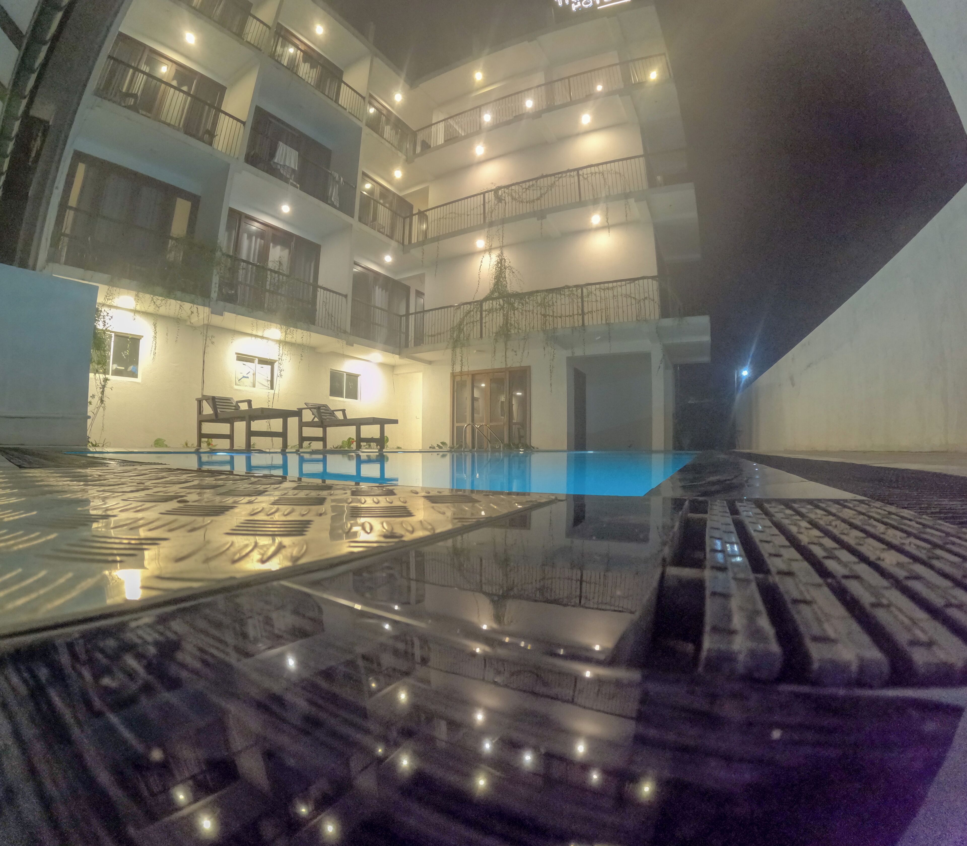 Travellers Hotel Hikkaduwa