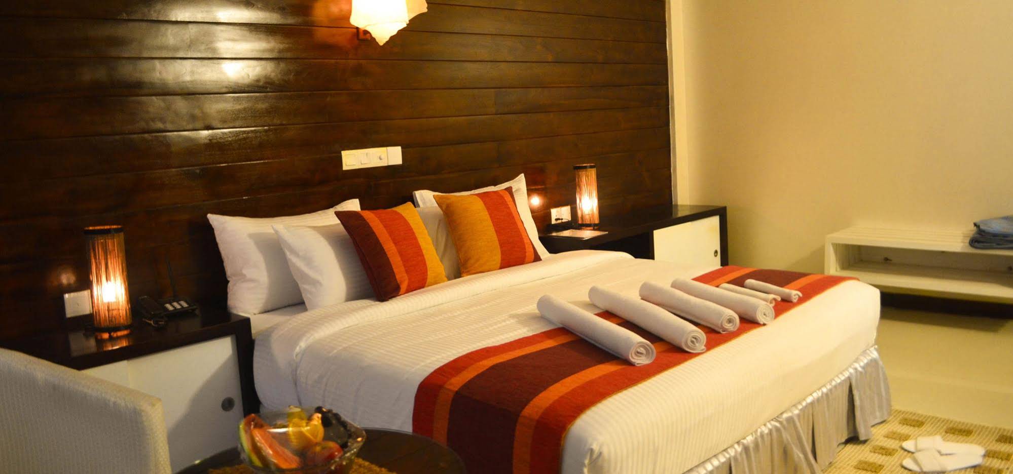 Green Grass Hotel & Restaurant