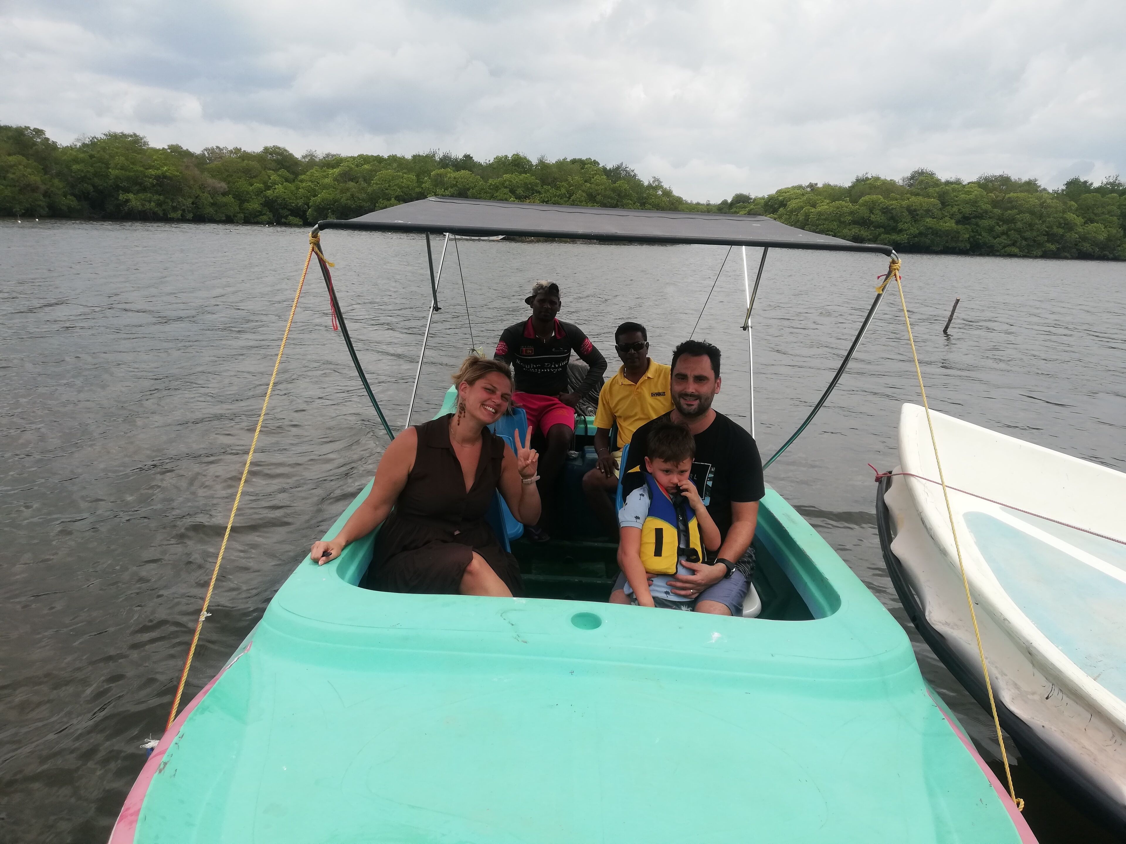 Seth Dev Lagoon Chalets