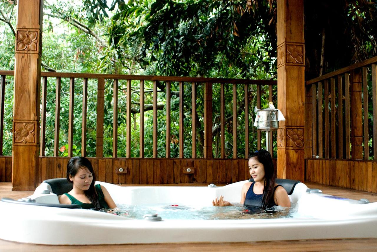 Randholee Resort & Spa