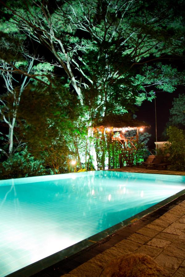 Randholee Resort & Spa