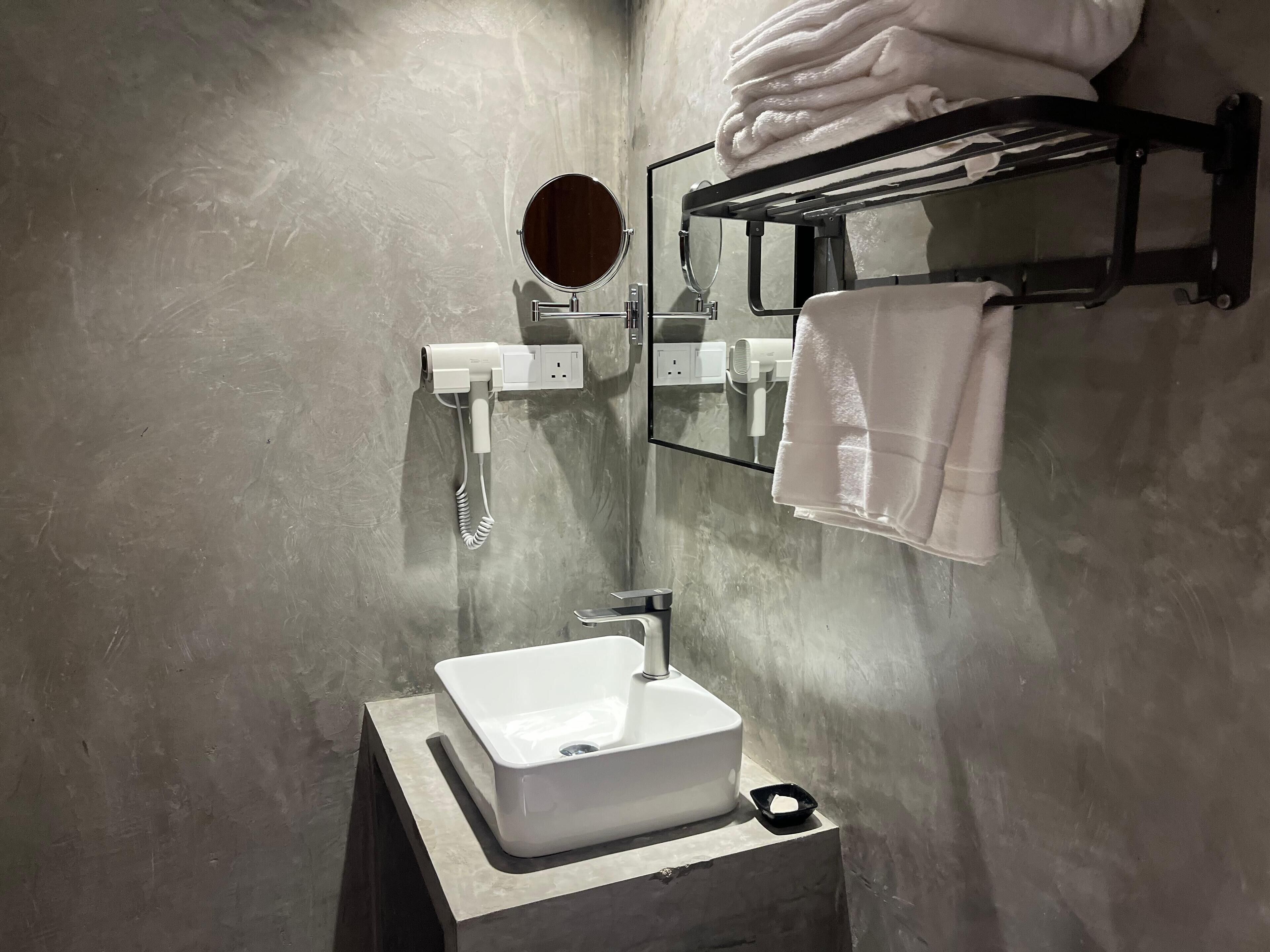 Selene City Hotel