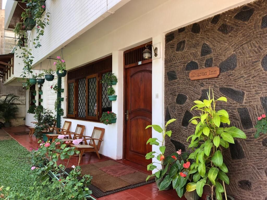 Sharon Inn
