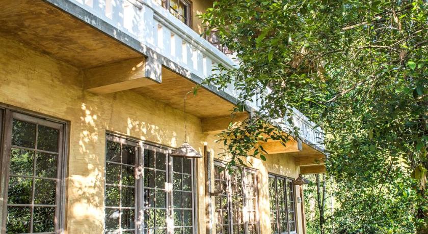 The Kandy Samadhi Center