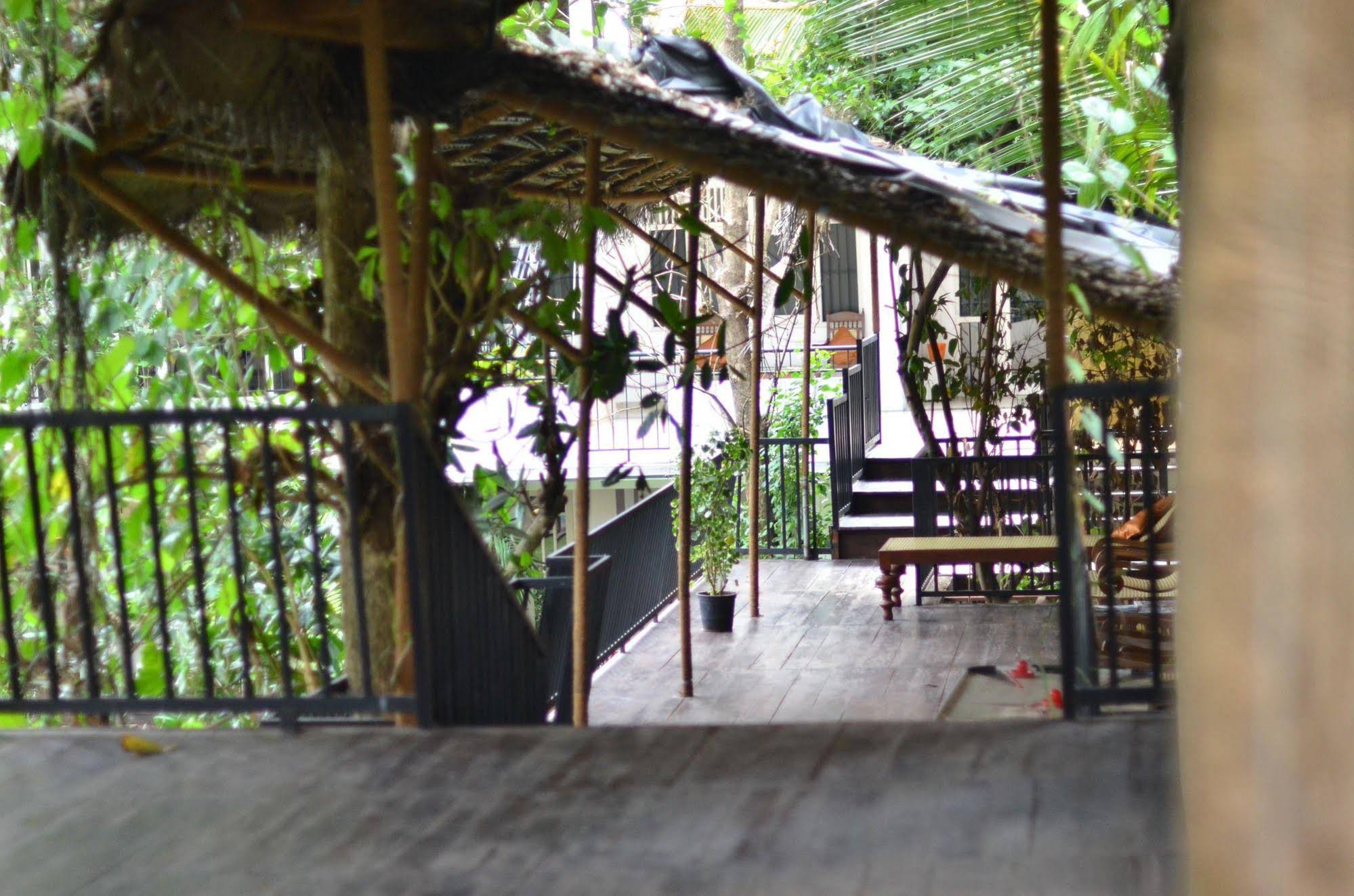 Airport Heritage Hotel
