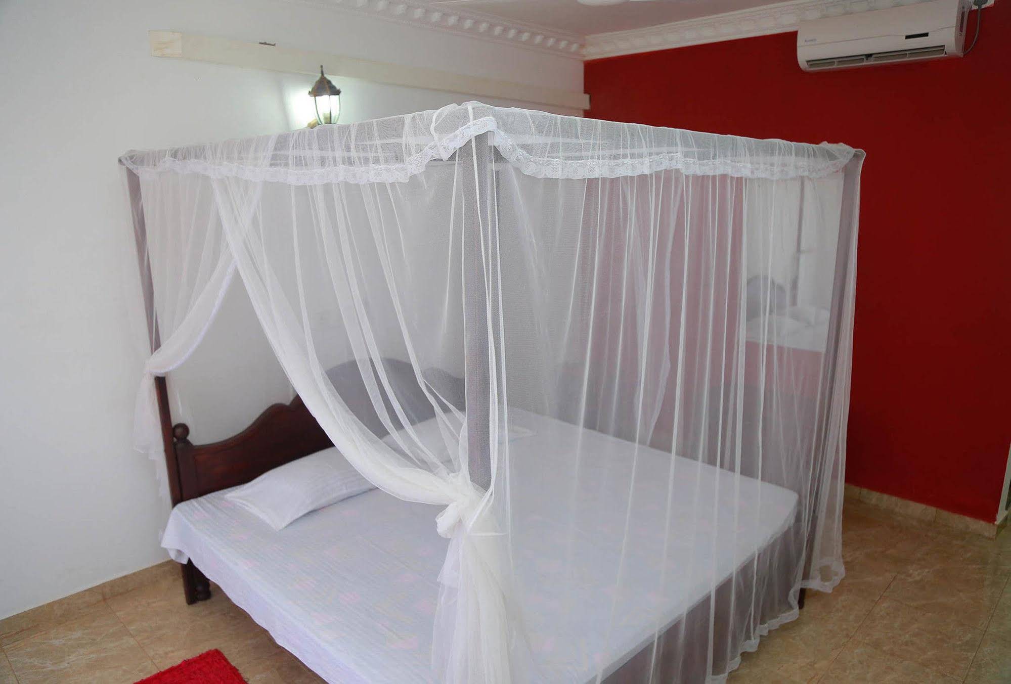 White House Hotel Kosgoda