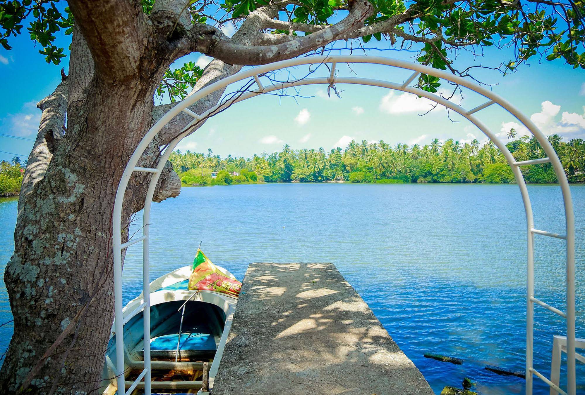 White House Hotel Kosgoda