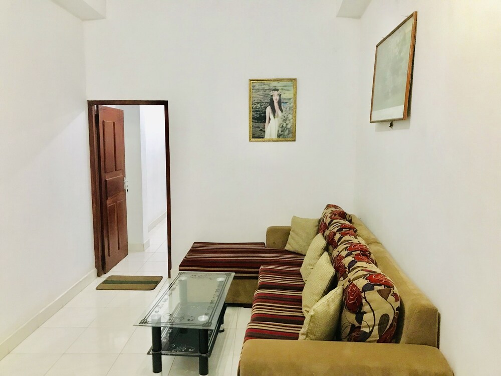 The Beach House Nilaveli