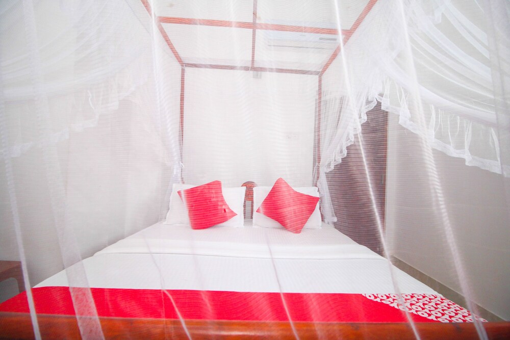 Sea Life Madiha Hotel by OYO Rooms