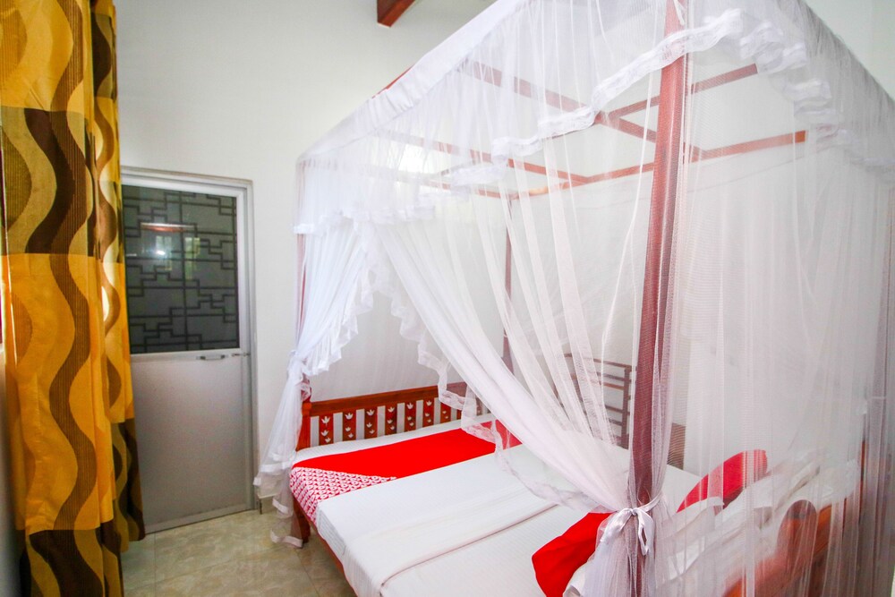 Sea Life Madiha Hotel by OYO Rooms