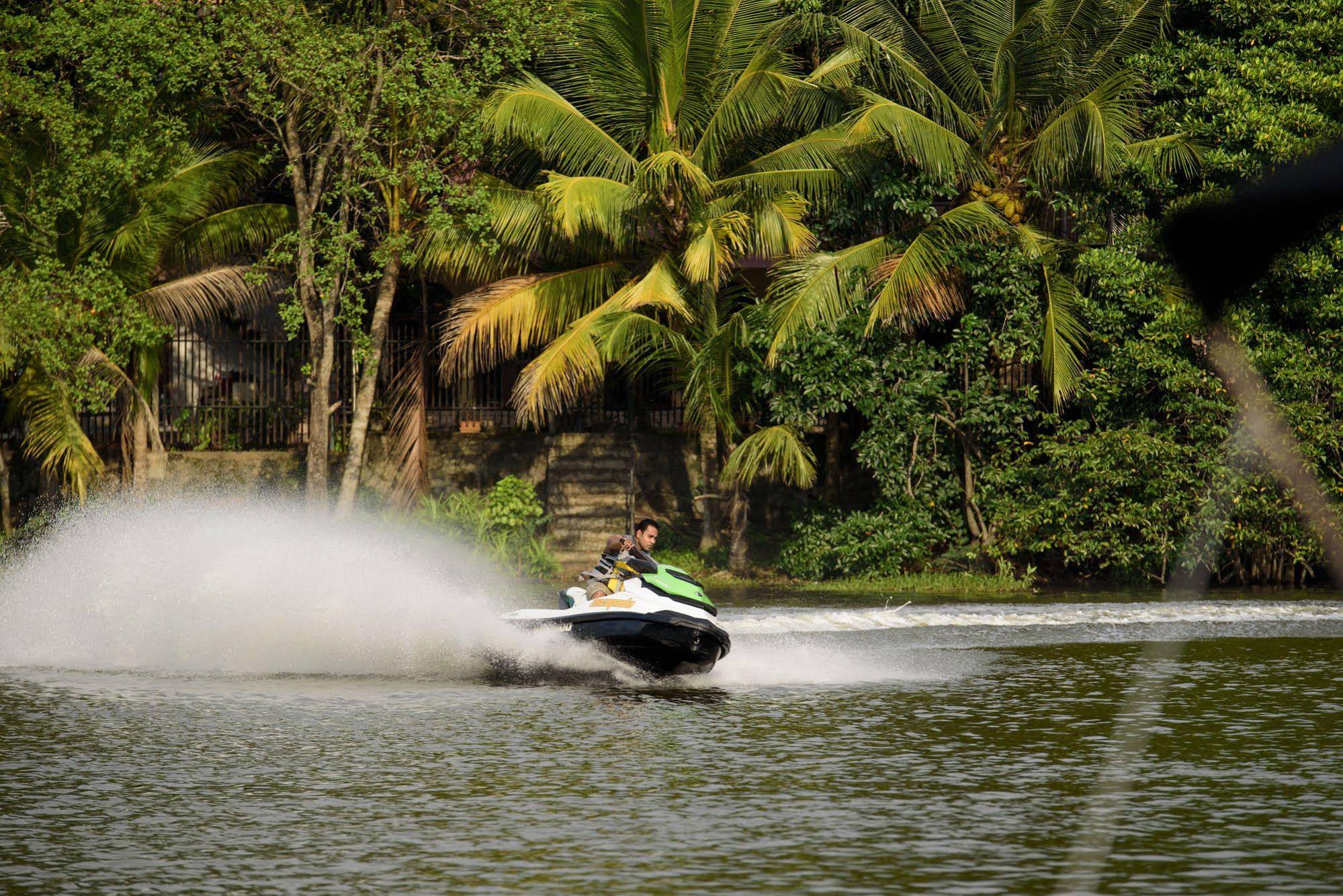 Escapade by LVB Hostel & Water Sports Centre