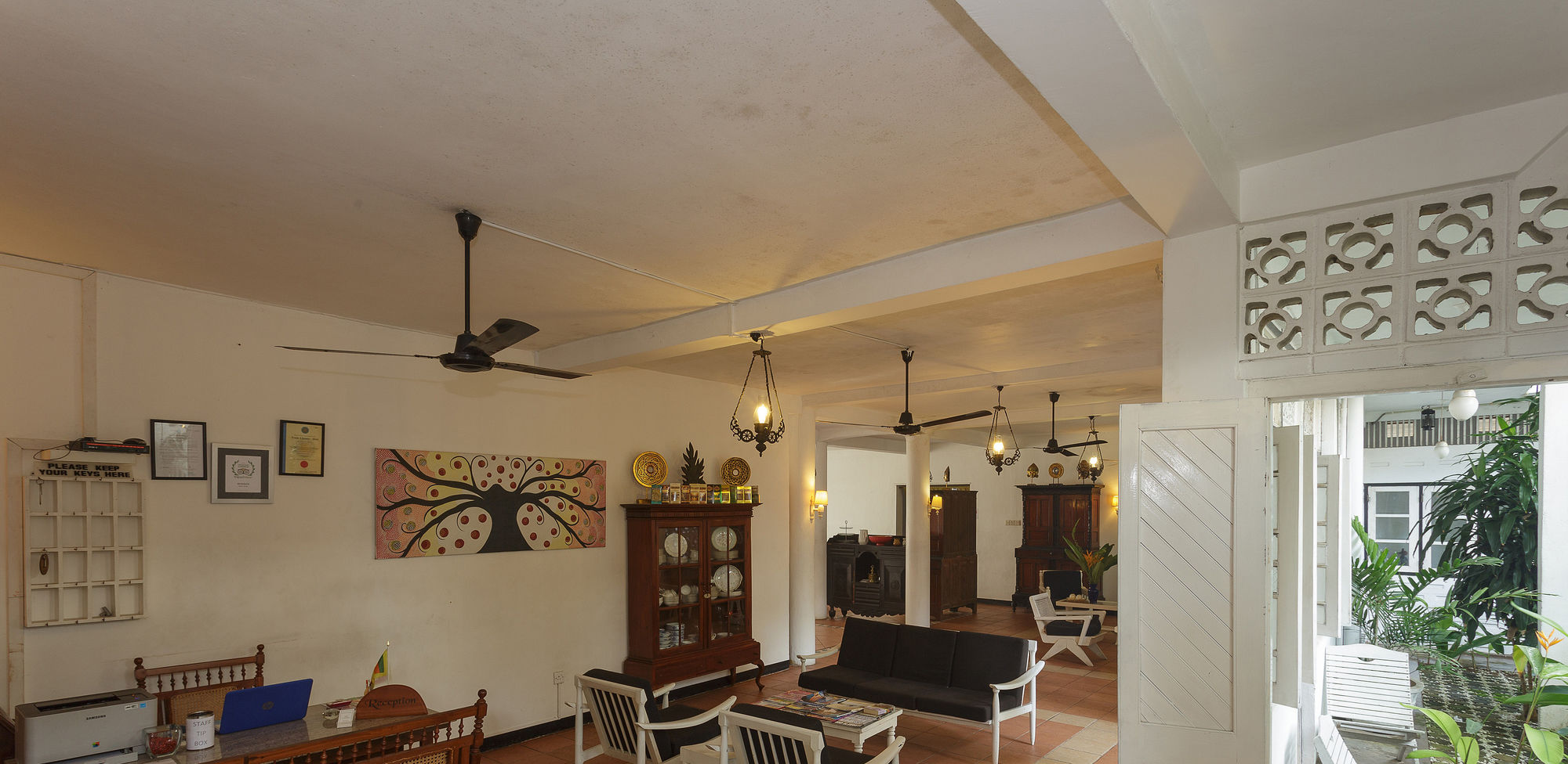Royce Boutique Hotel