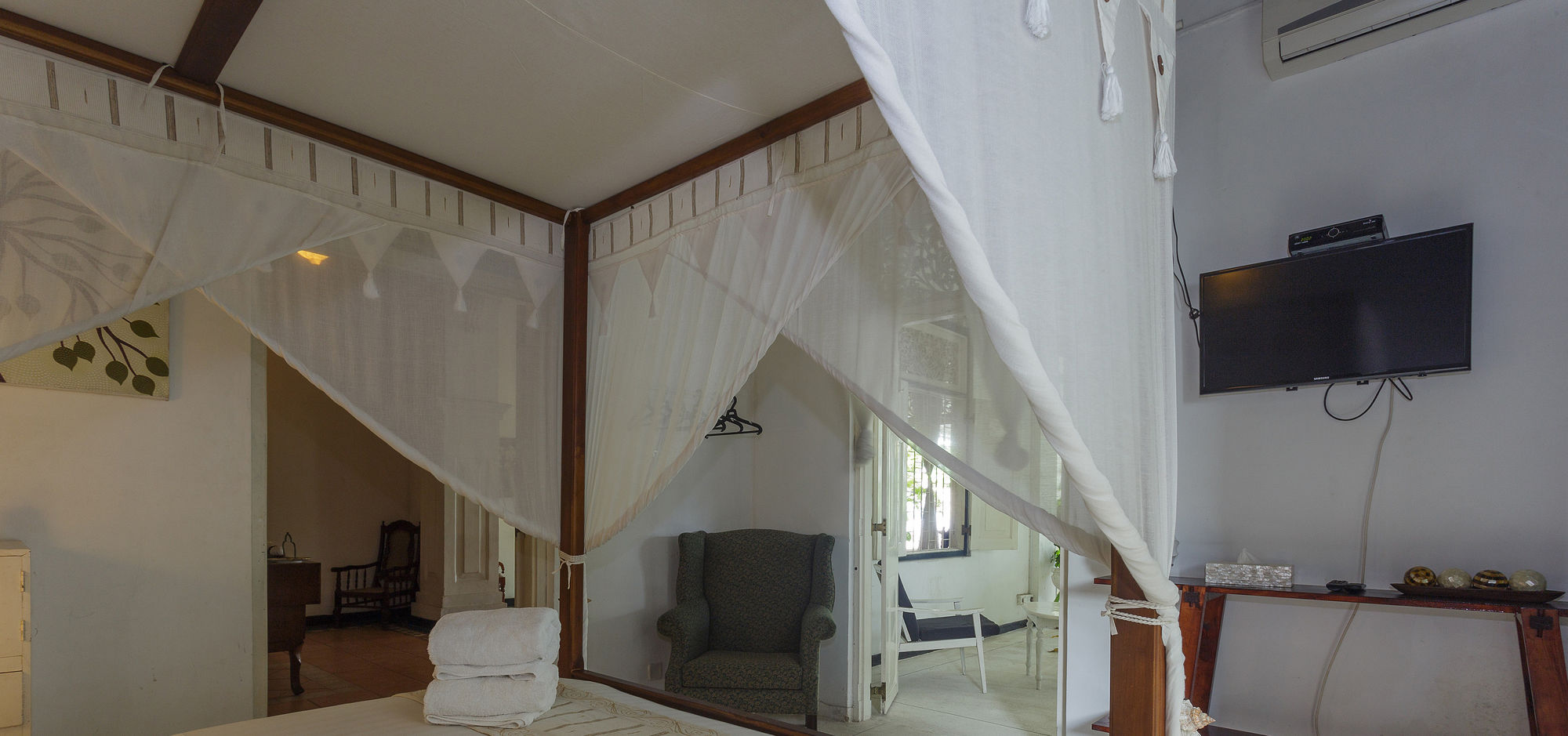 Royce Boutique Hotel