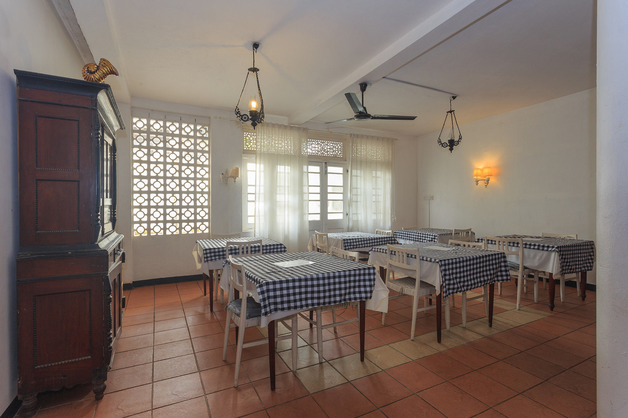 Royce Boutique Hotel