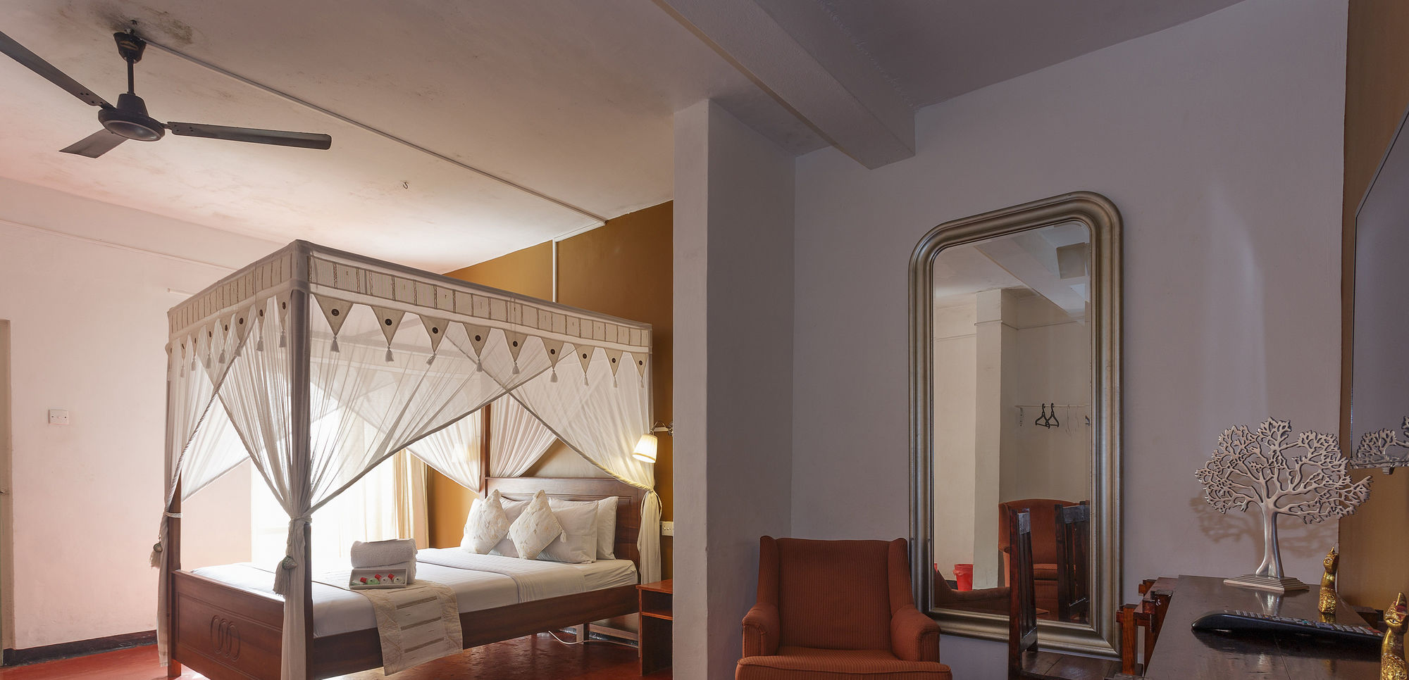 Royce Boutique Hotel