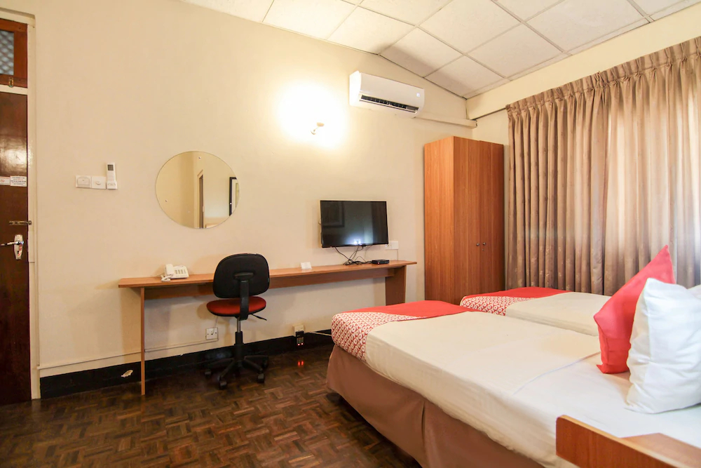 Tropic Inn