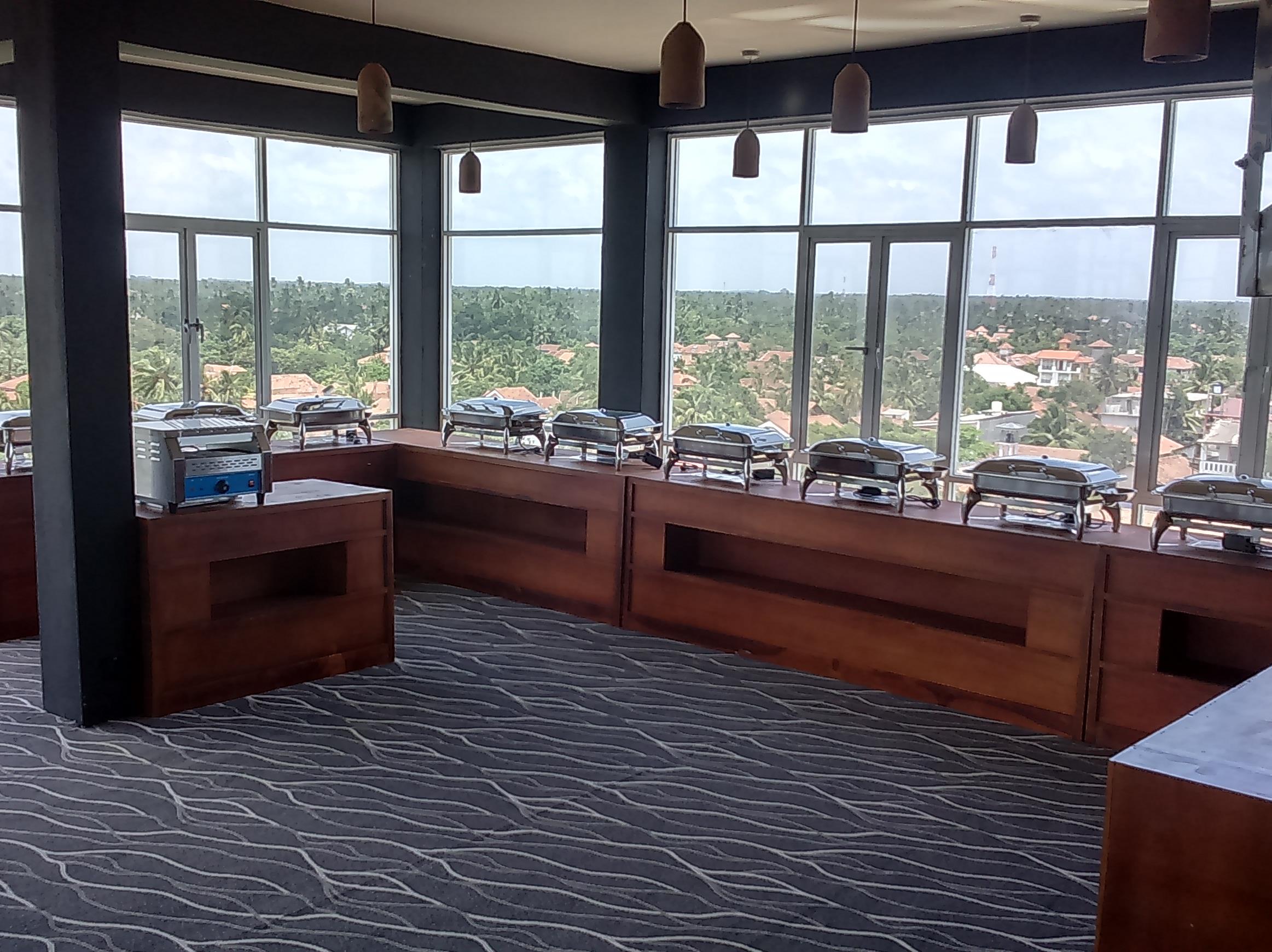 Beacon Beach Hotel