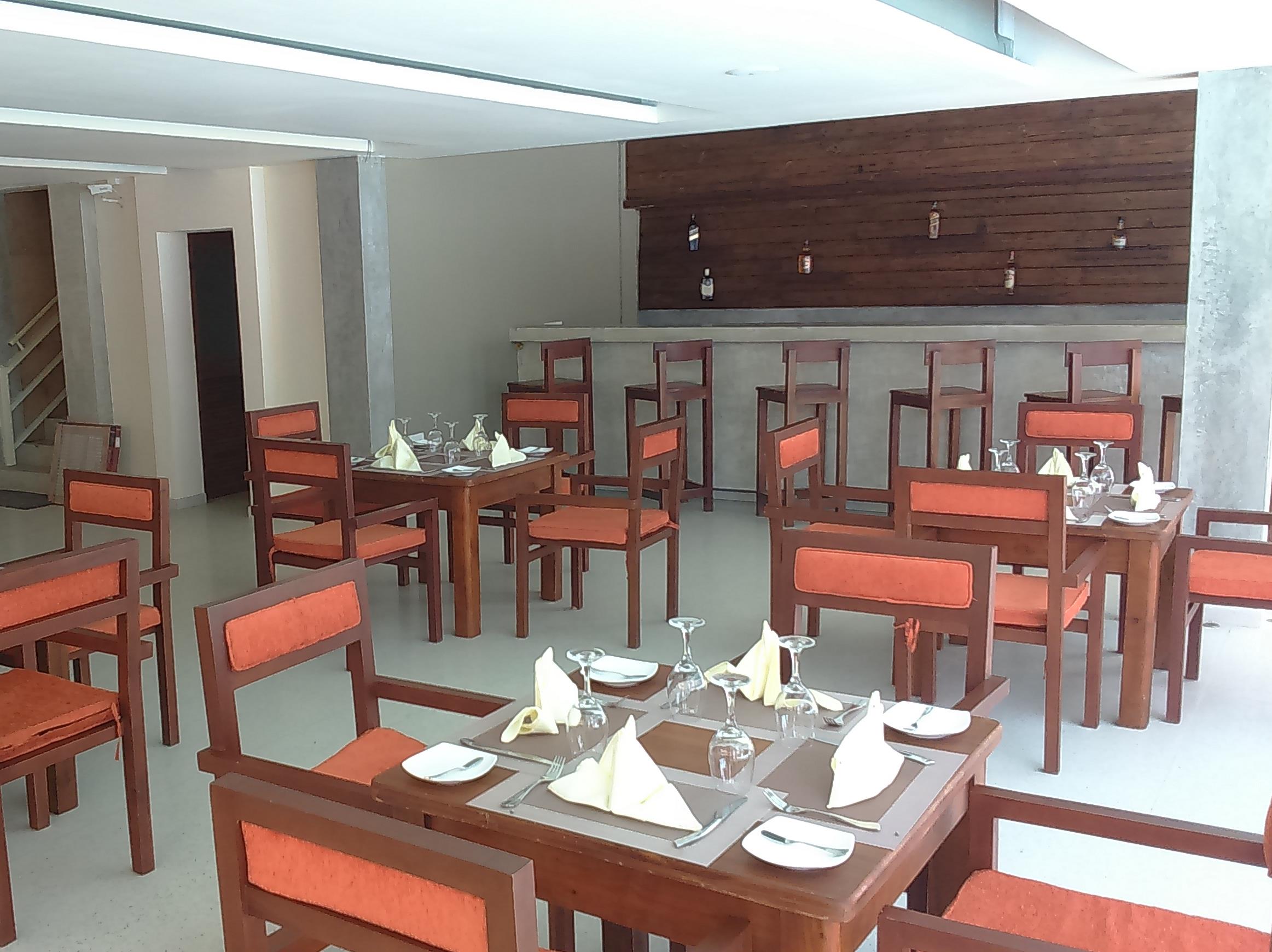 Beacon Beach Hotel