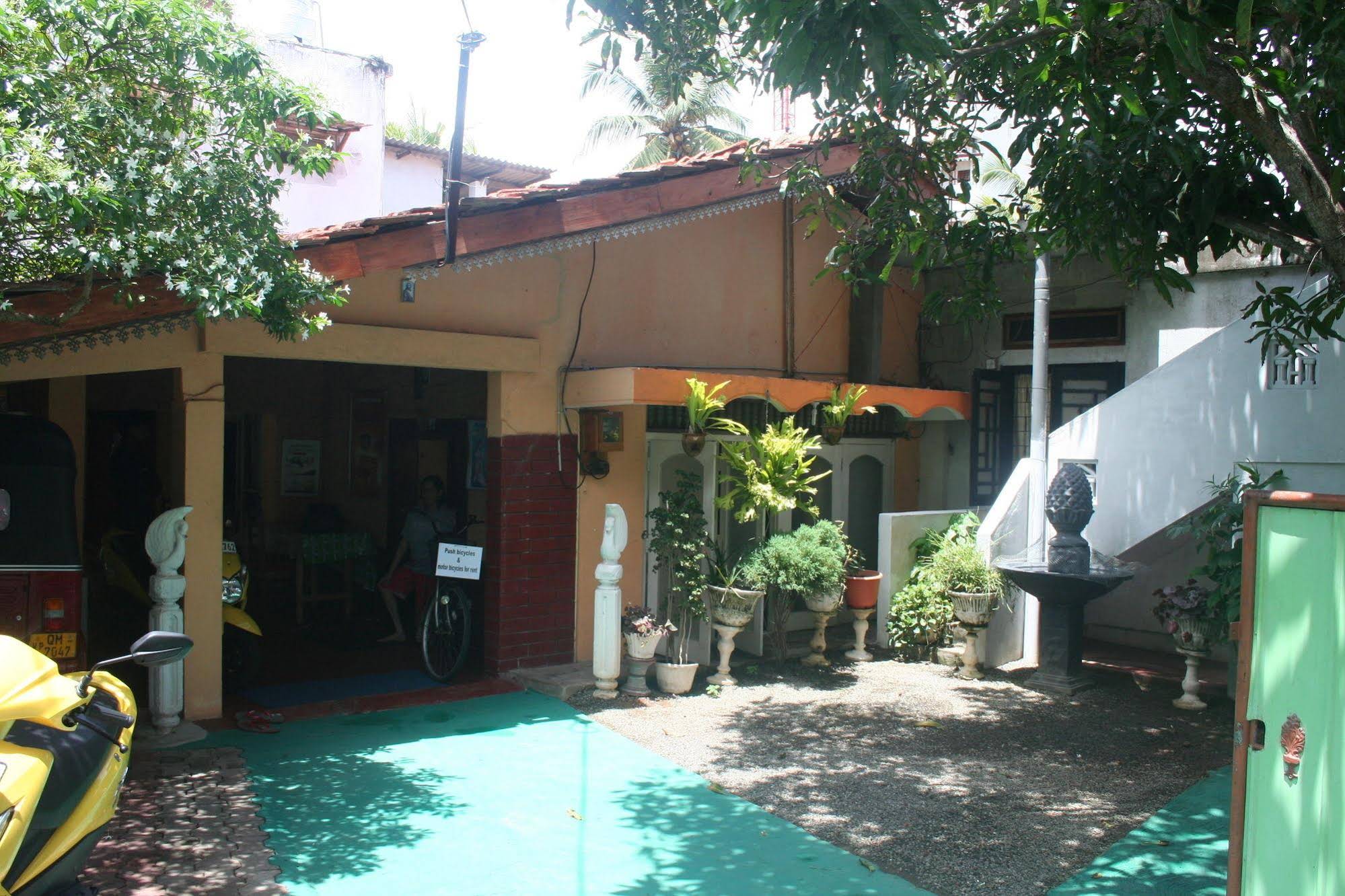 Bernie's Inn