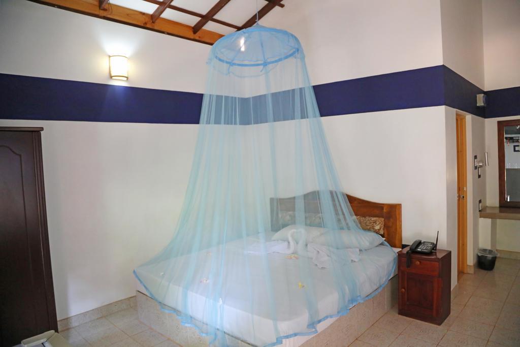 Kumudu Valley Resort