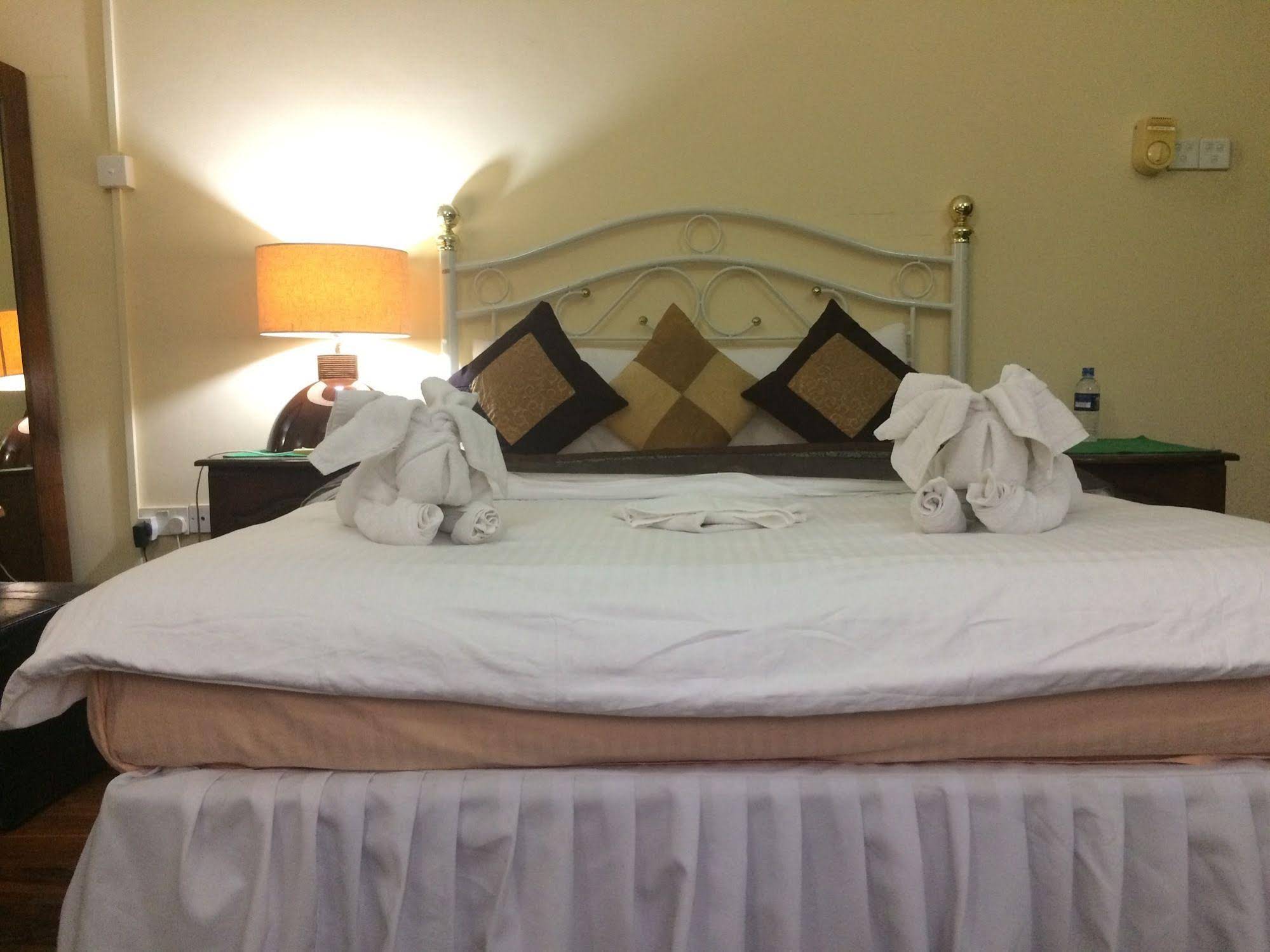 Norfolk Airport Villa