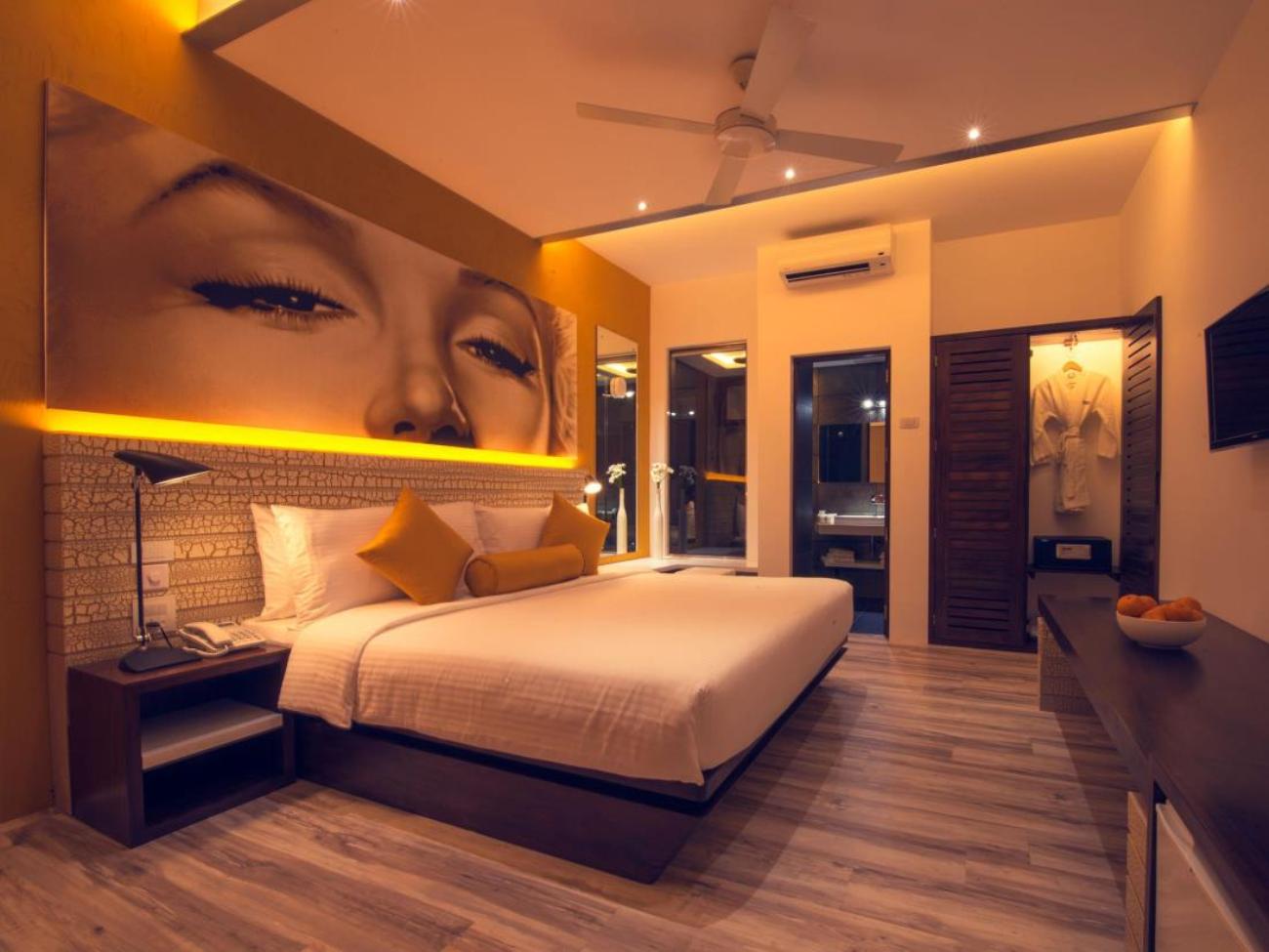Pledge3 Hotel