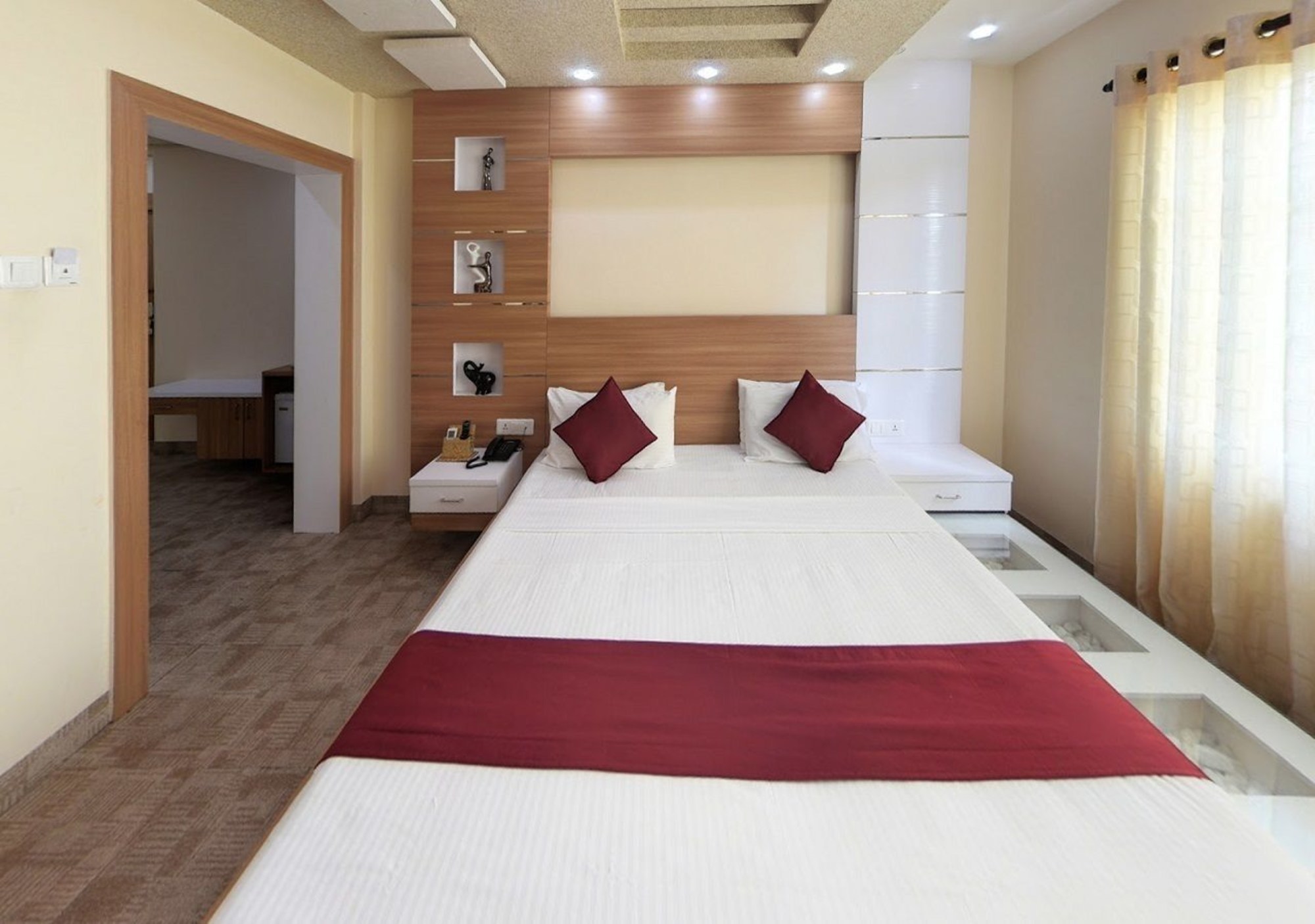 Royal Castle Hotel