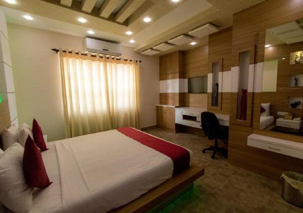 Royal Castle Hotel