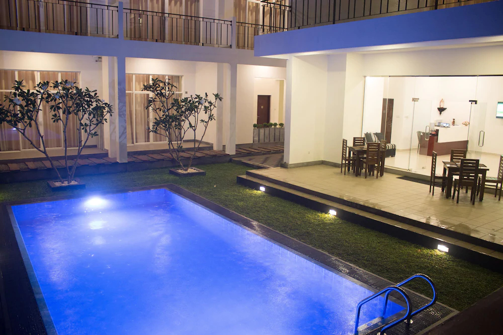 The Suite 262