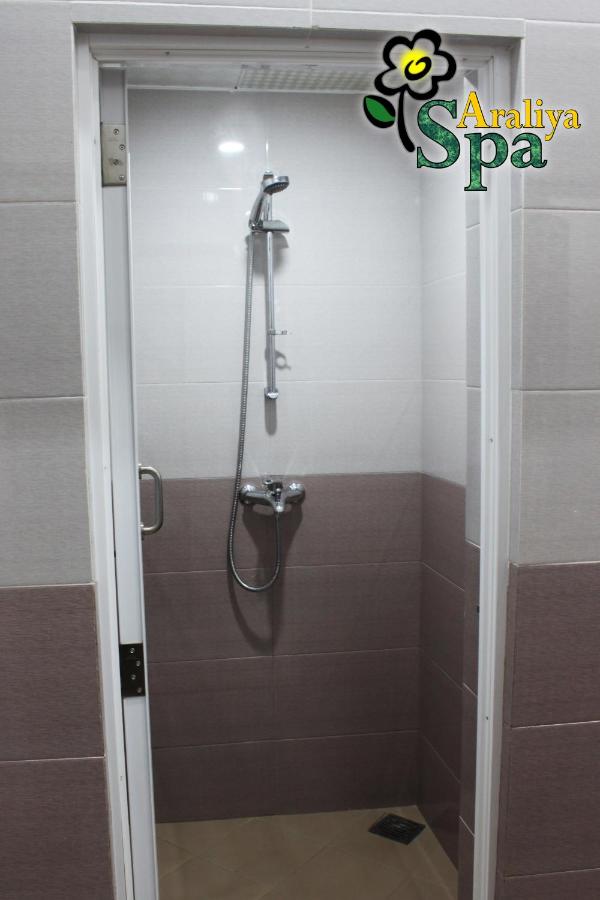 Araliya Green Hills Hotel