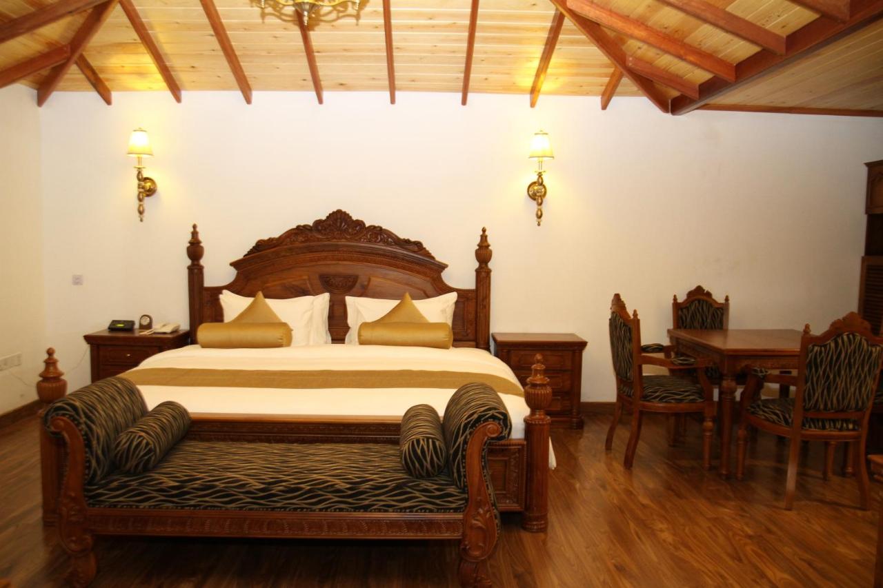 Araliya Green Hills Hotel