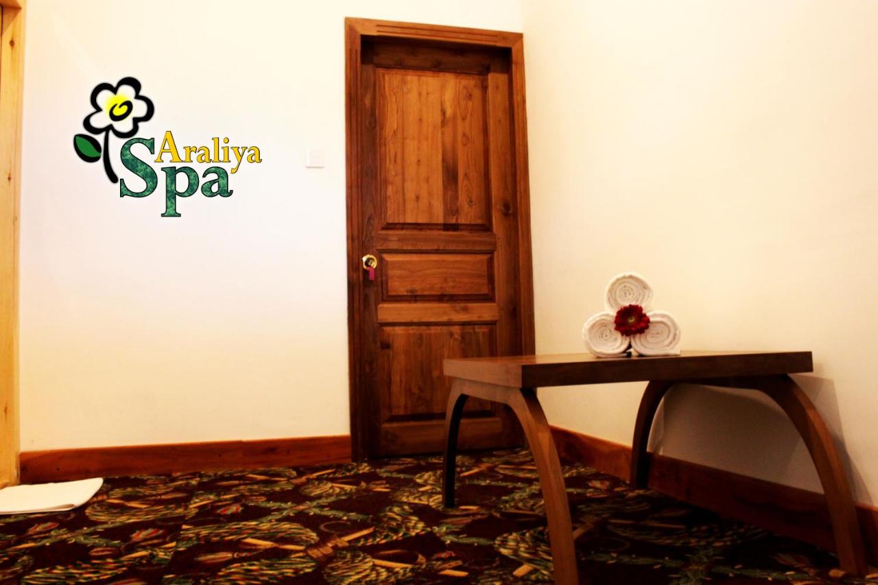 Araliya Green Hills Hotel
