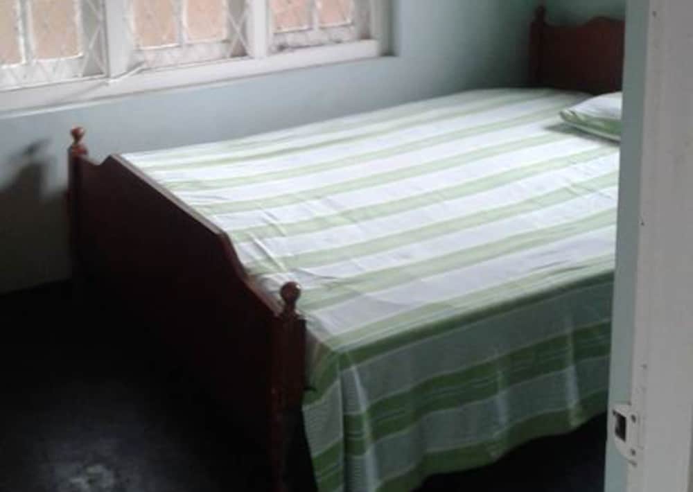 Friendz Country House Holiday Home