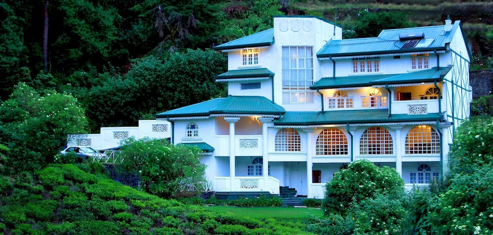 Green Forest Hotel by OYO Rooms